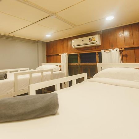 Agga Cnx Hostel Chiang Mai Eksteriør bilde