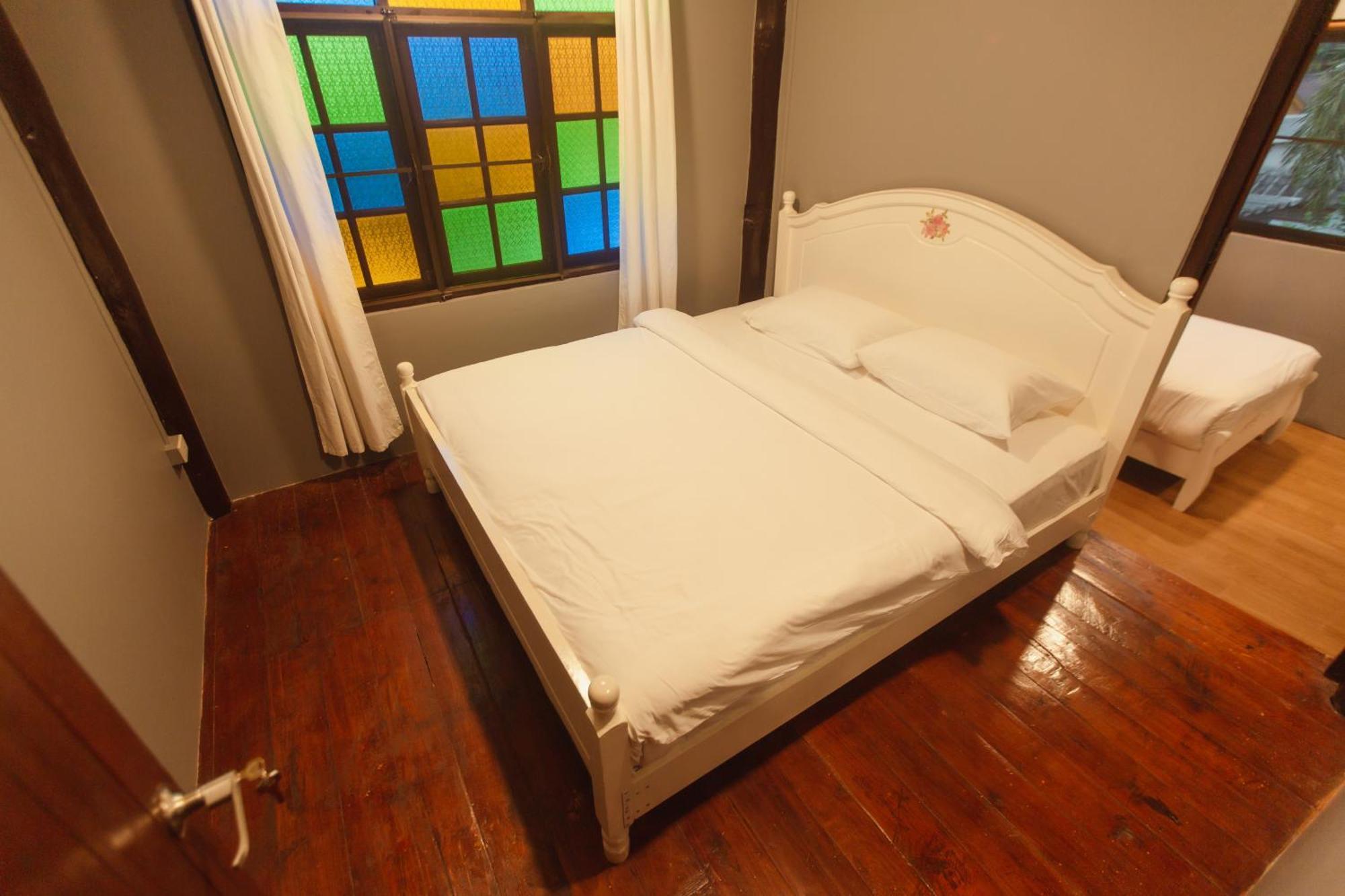Agga Cnx Hostel Chiang Mai Eksteriør bilde