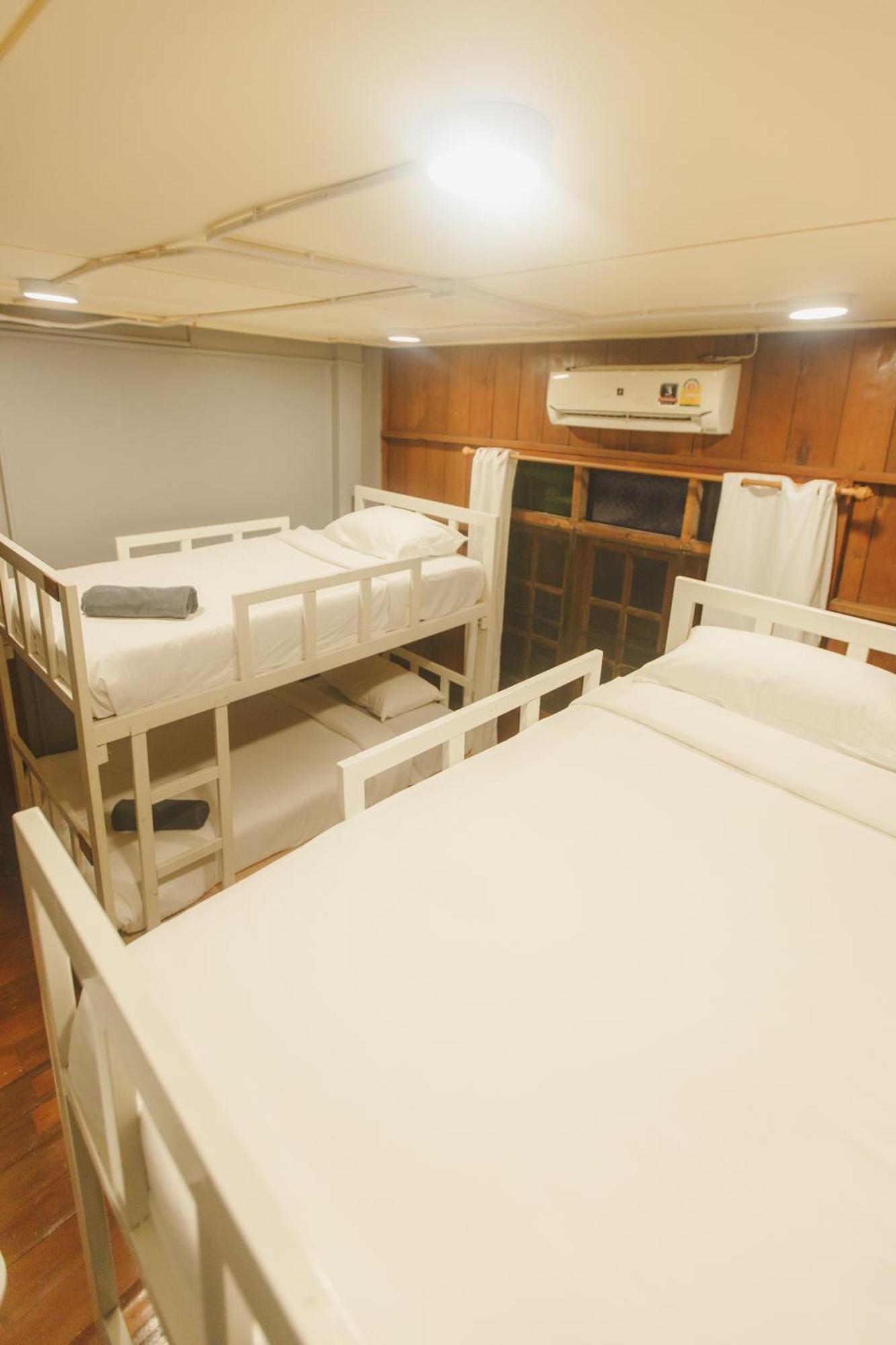 Agga Cnx Hostel Chiang Mai Eksteriør bilde