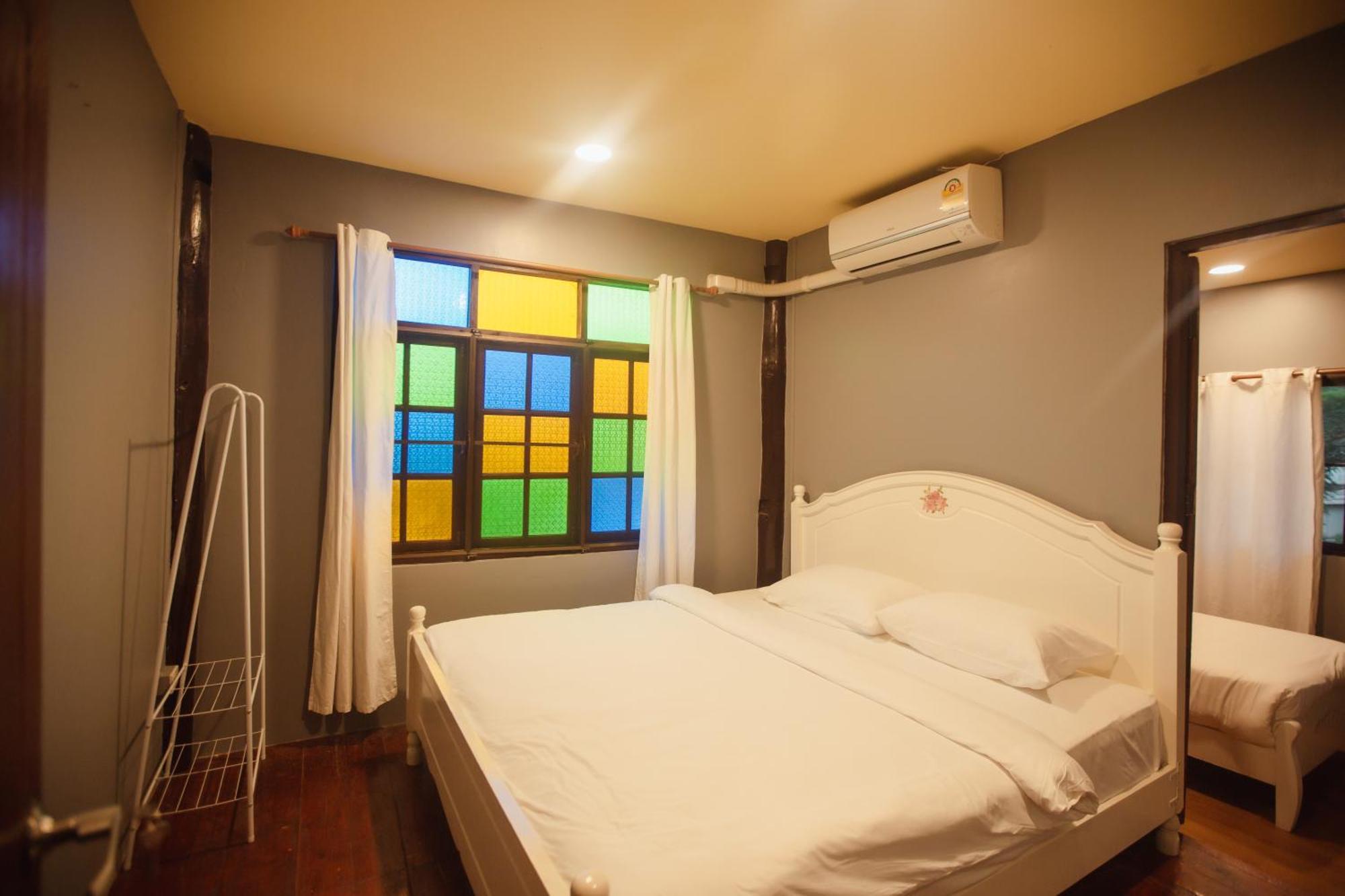 Agga Cnx Hostel Chiang Mai Eksteriør bilde