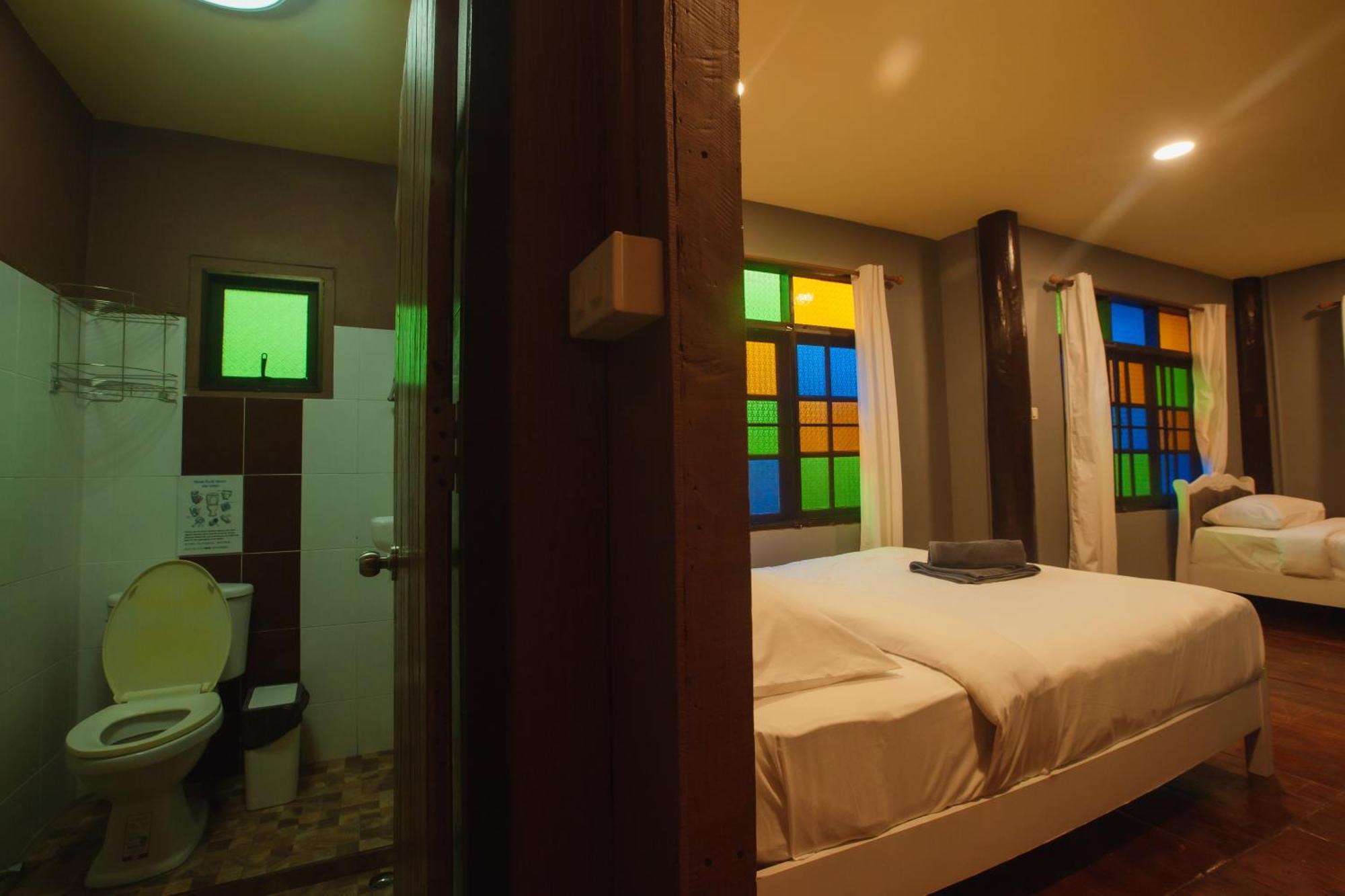 Agga Cnx Hostel Chiang Mai Eksteriør bilde