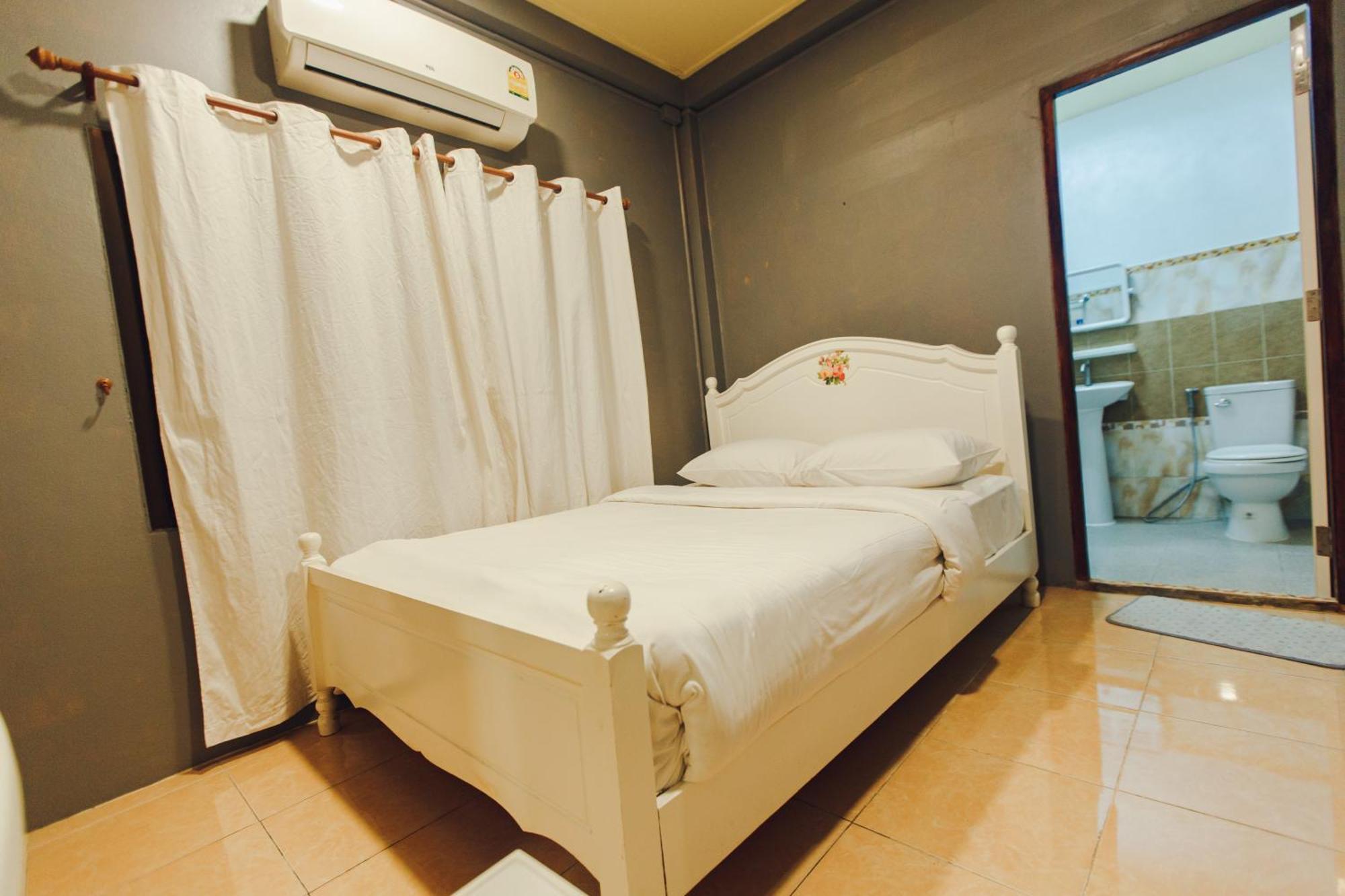 Agga Cnx Hostel Chiang Mai Eksteriør bilde