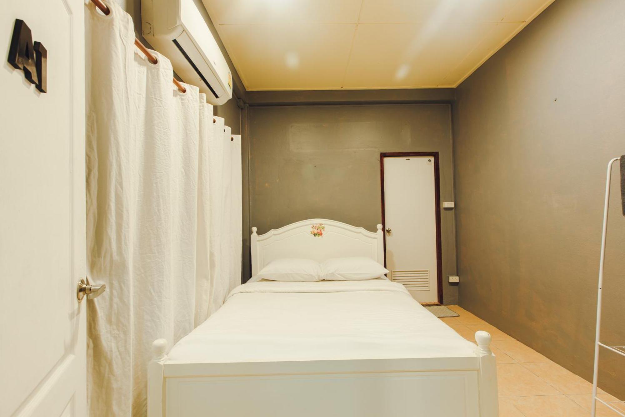 Agga Cnx Hostel Chiang Mai Eksteriør bilde