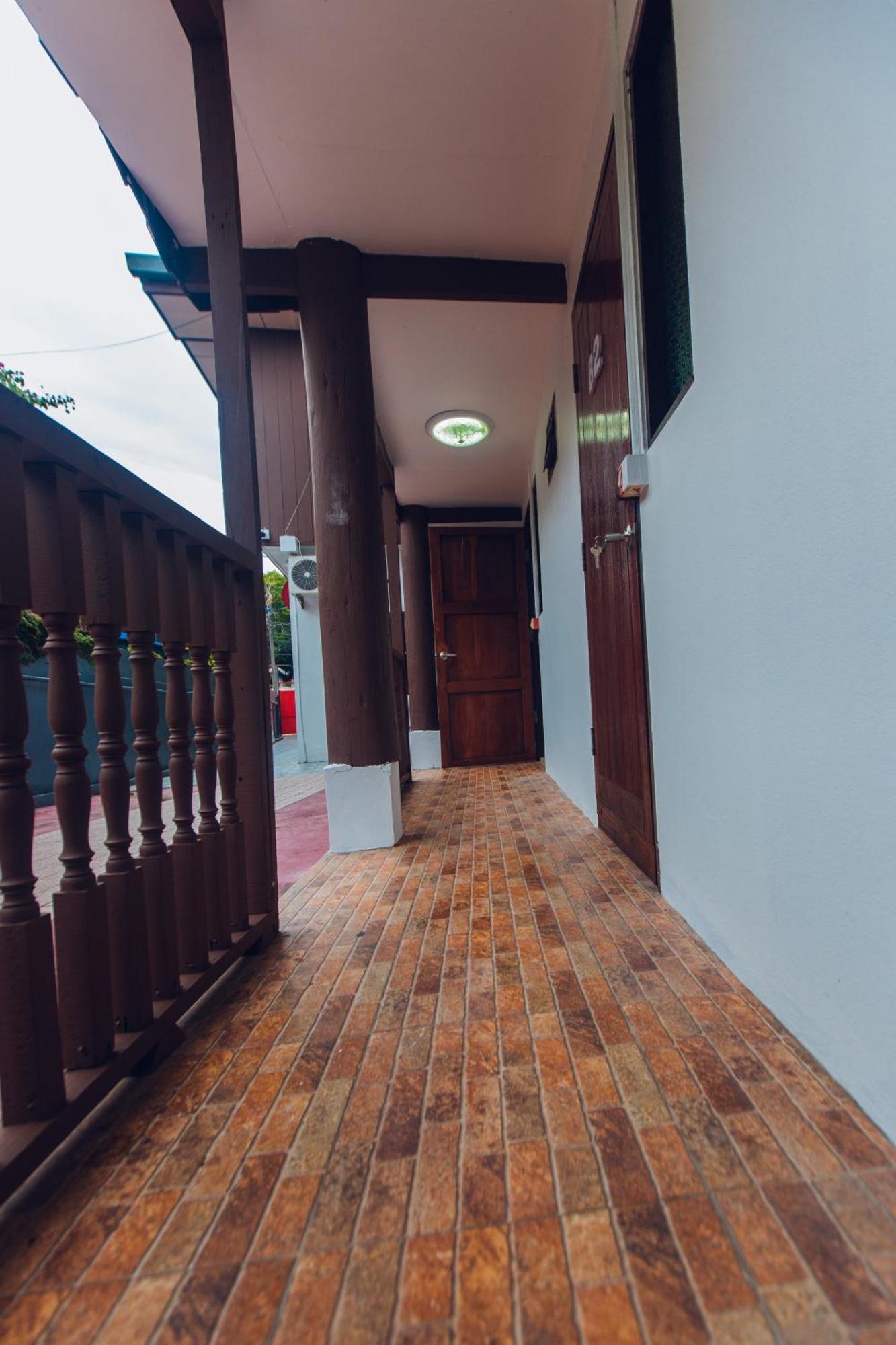 Agga Cnx Hostel Chiang Mai Eksteriør bilde