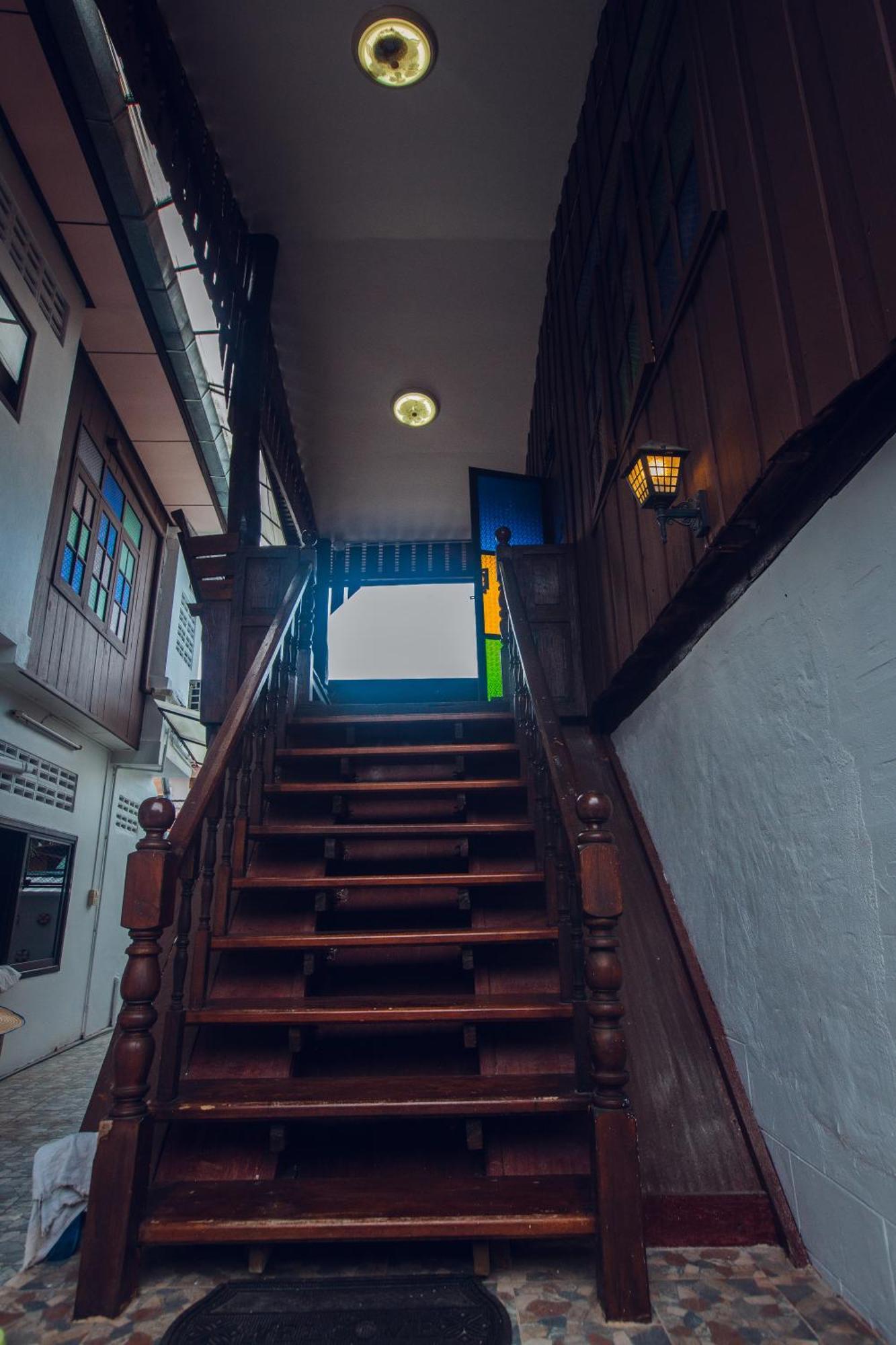 Agga Cnx Hostel Chiang Mai Eksteriør bilde